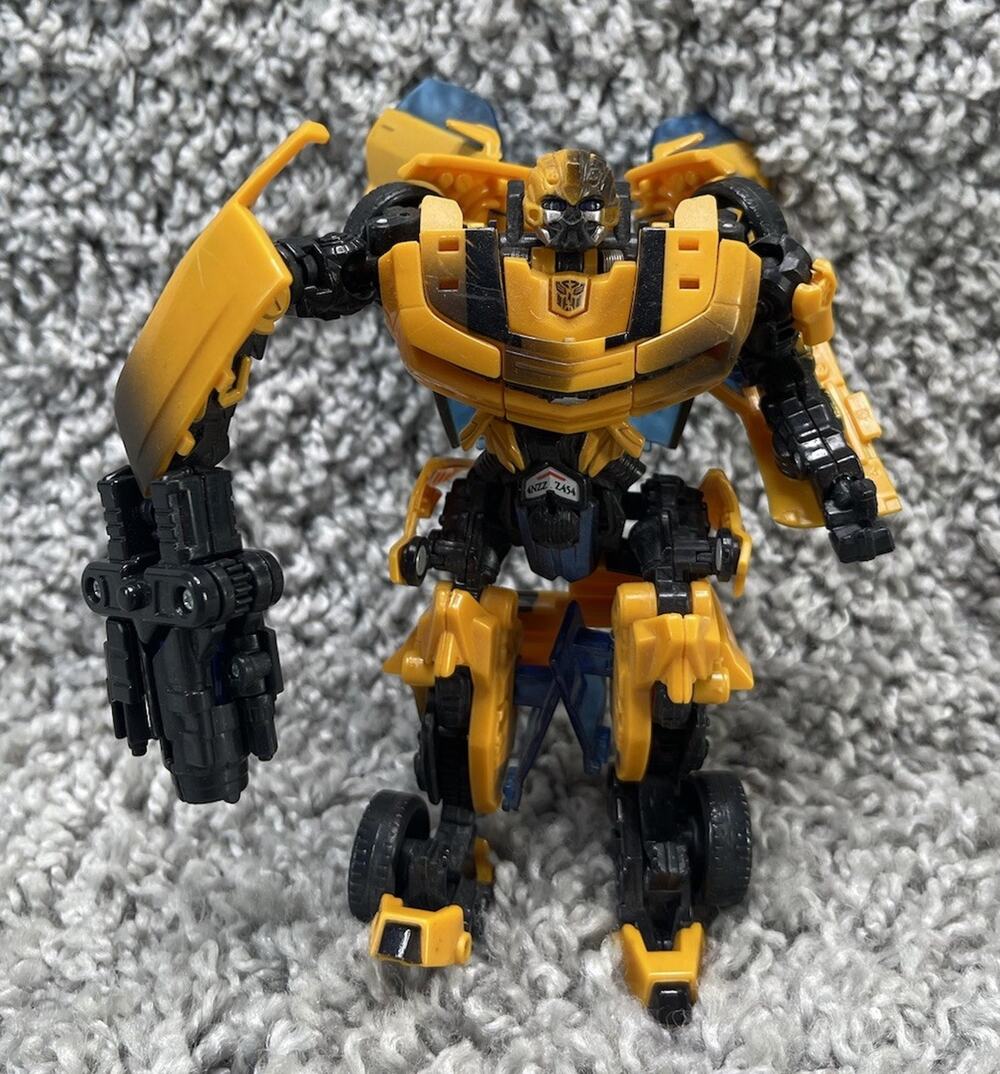 Battle Damaged Bumblebee Concept Camaro Transformers Movie Deluxe 2007 Toy